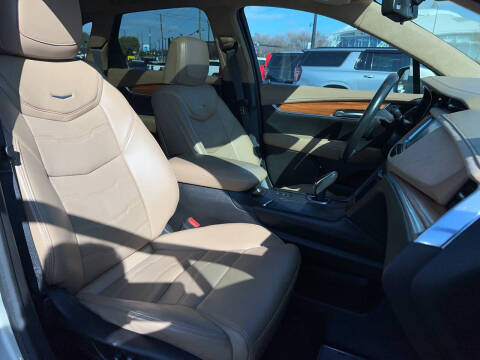 2017 Cadillac XT5 Platinum