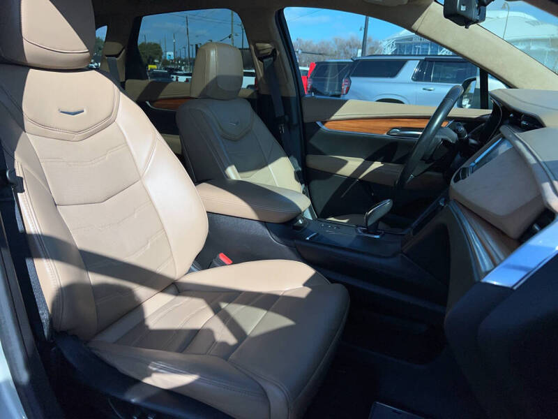 2017 Cadillac XT5 Platinum