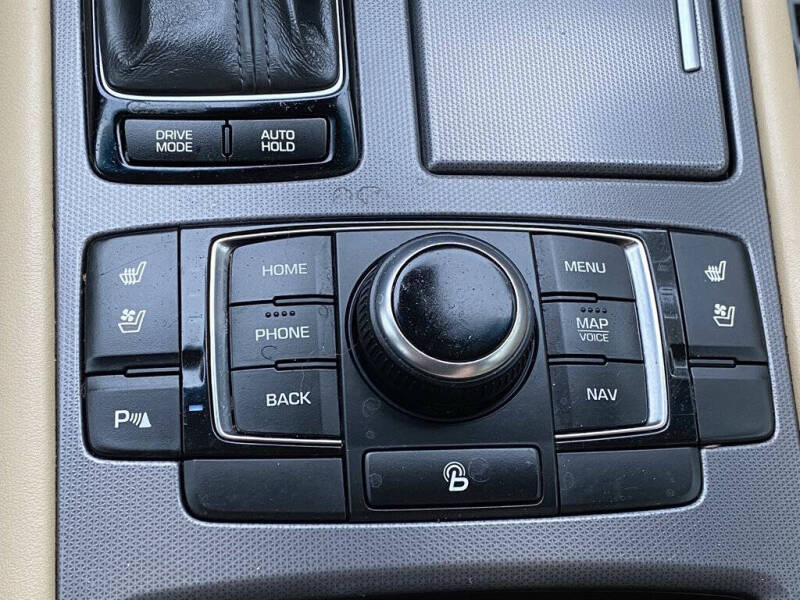 2016 Hyundai Genesis