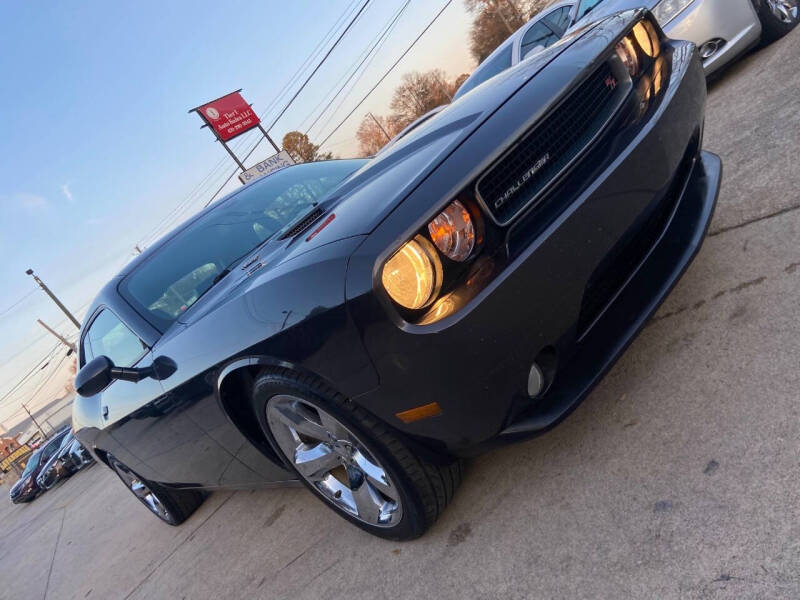 2013 Dodge Challenger R/T photo 5