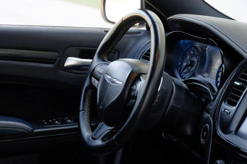 2016 Chrysler 300