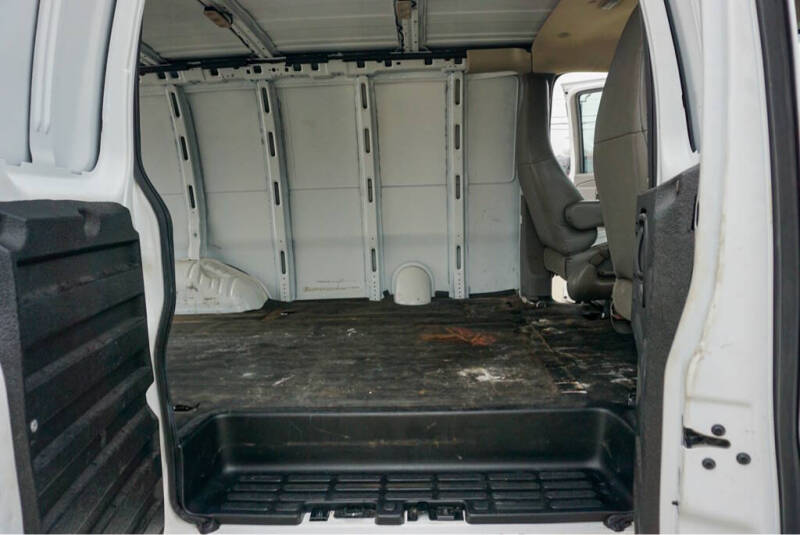 2017 Chevrolet Express 2500