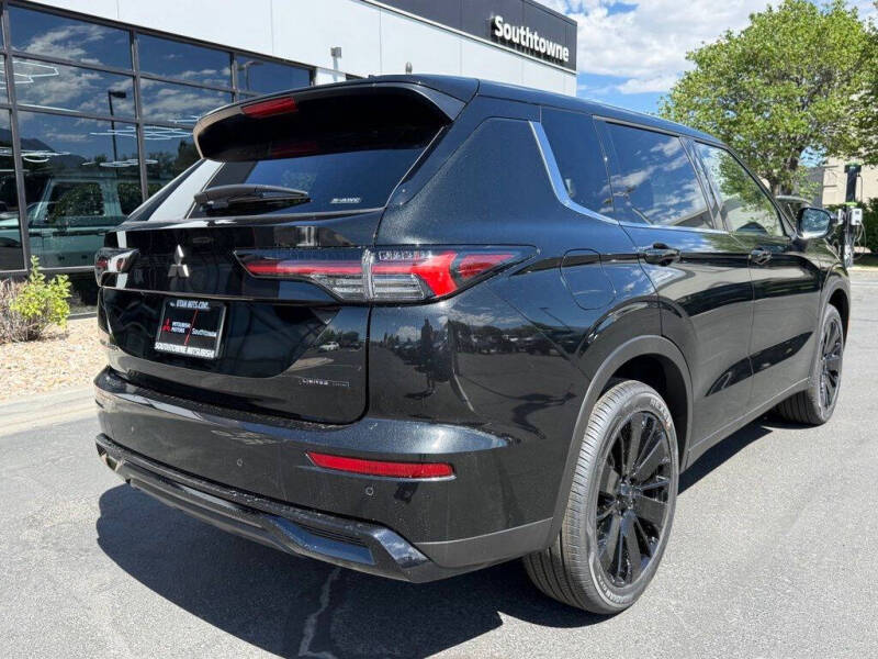 2026 Mitsubishi Outlander LE