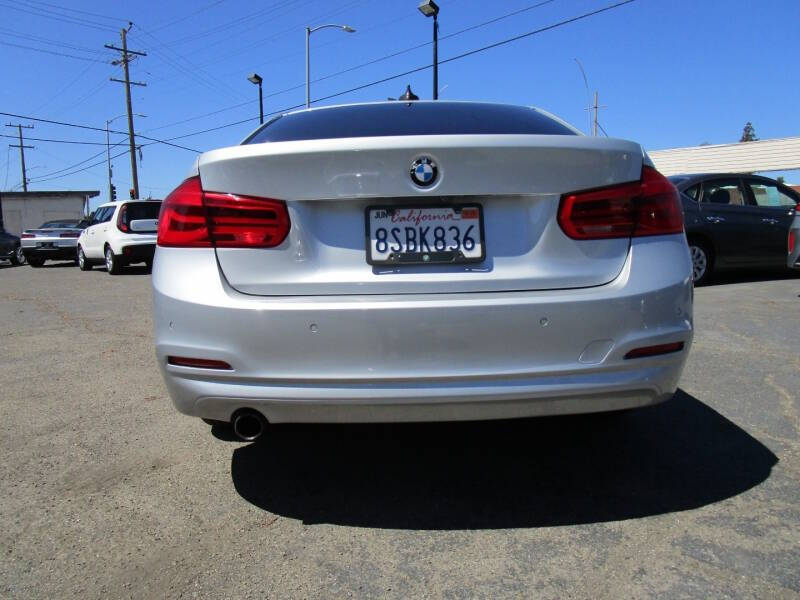 2016 BMW 3 Series 320i