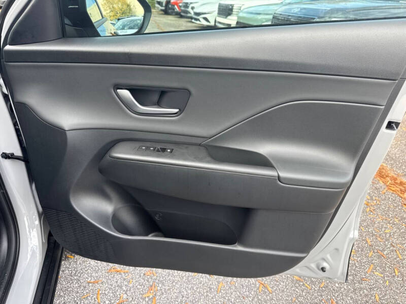 2026 Hyundai Kona SEL Premium