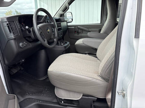 2023 Chevrolet Express LS 3500