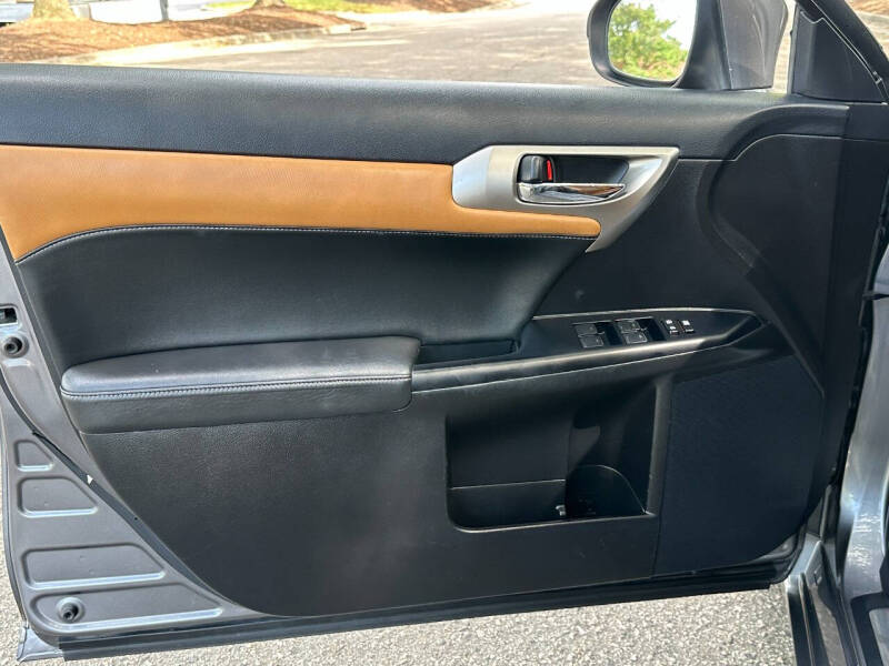 2017 Lexus CT 200h