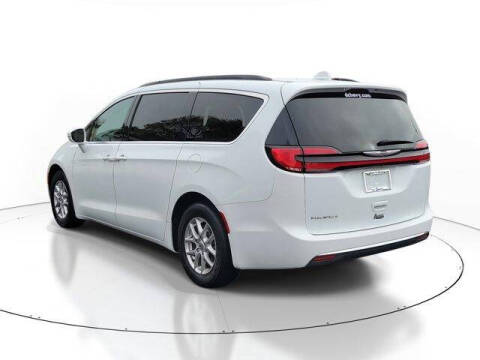 2022 Chrysler Pacifica Touring L