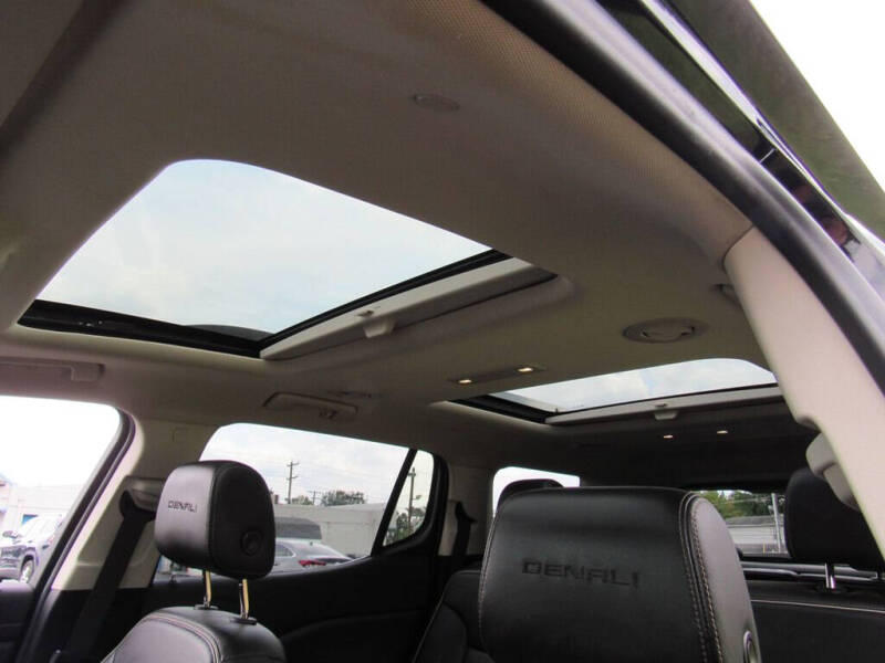 2021 GMC Acadia Denali