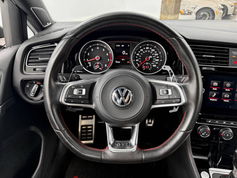 2019 Volkswagen Golf GTI SE