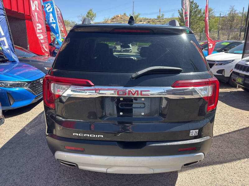 2023 GMC Acadia SLT