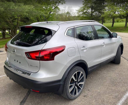 2017 Nissan Pathfinder SV