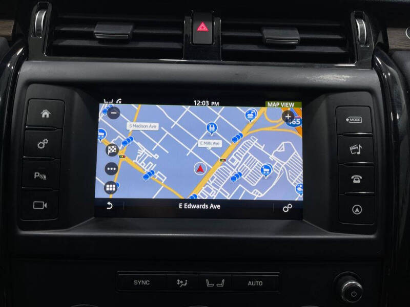 2017 Land Rover Discovery SE