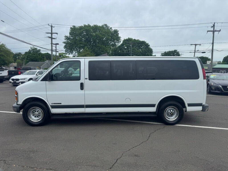 2000 Chevrolet Express G3500 LS