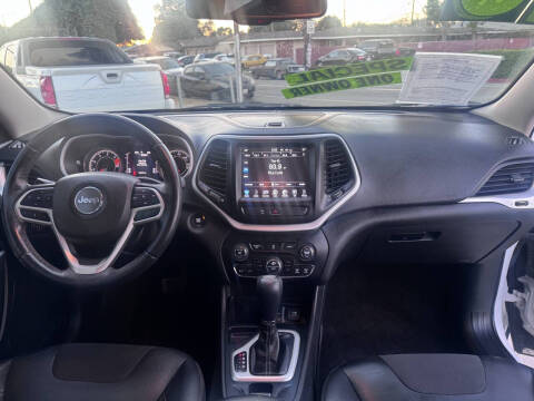 2018 Jeep Cherokee Latitude Plus