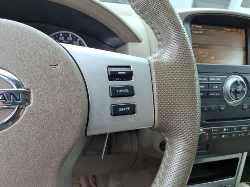 2011 Nissan Pathfinder SV