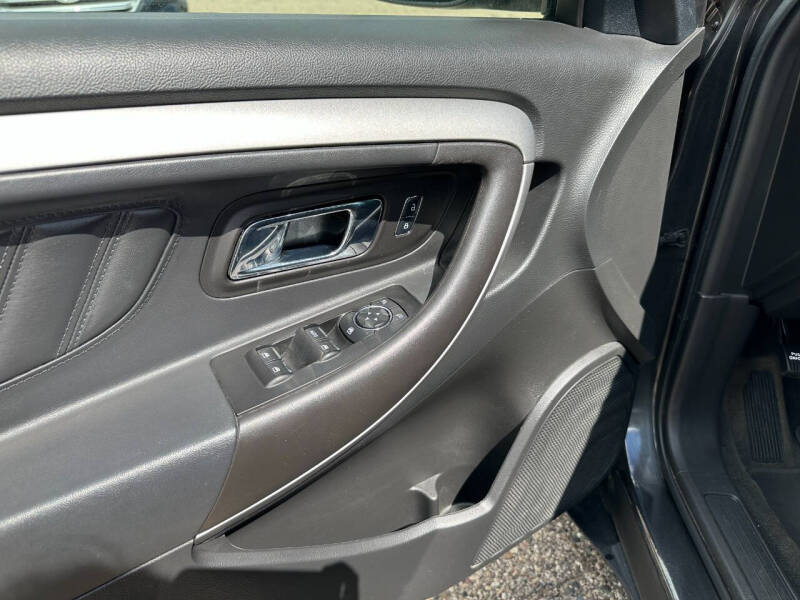 2016 Ford Taurus SEL