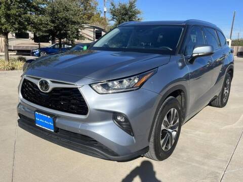 2020 Toyota Highlander for sale at Kell Auto Sales, Inc - Grace Street in Wichita Falls TX