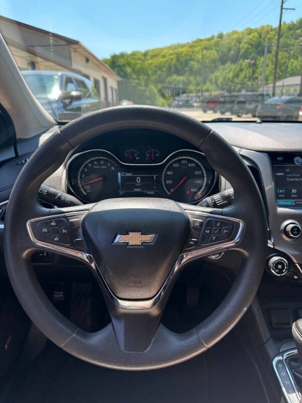 2017 Chevrolet Cruze LT Auto