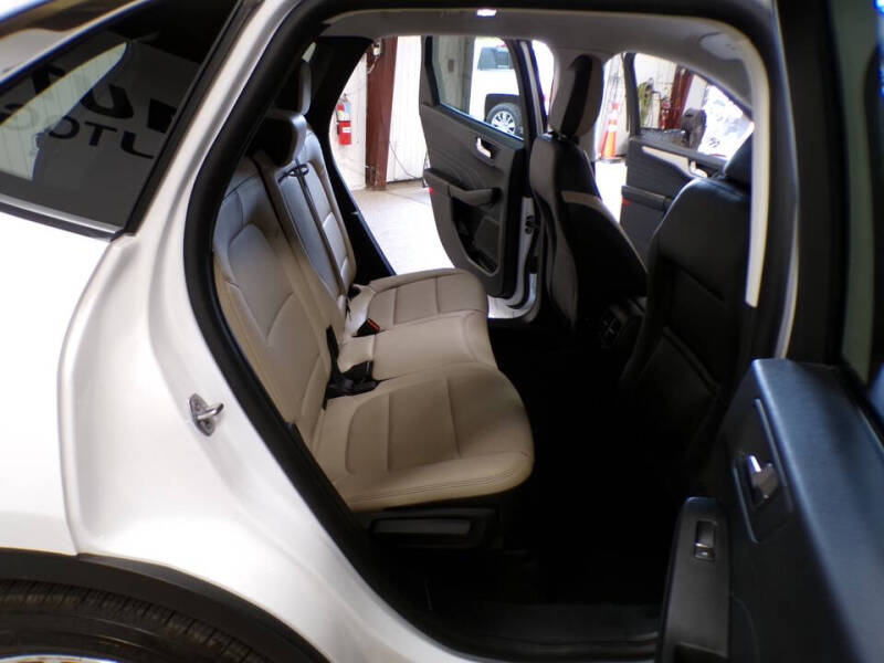 2022 Ford Escape Hybrid SEL