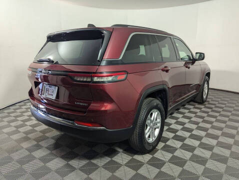 2024 Jeep Grand Cherokee Laredo