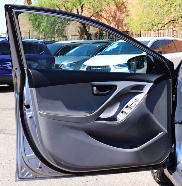 2012 Hyundai Elantra