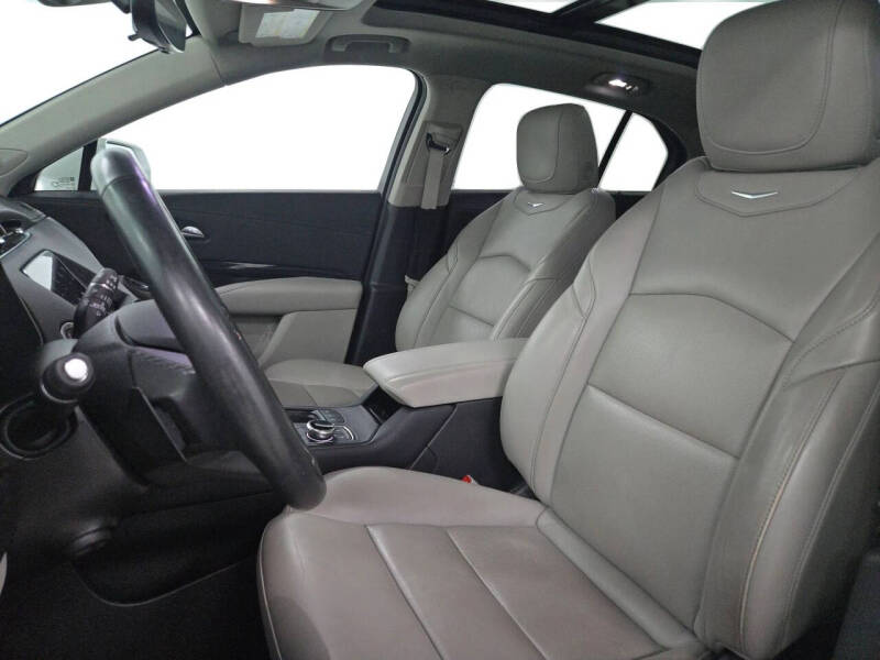 2019 Cadillac XT4 Premium Luxury