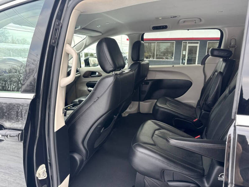 2019 Chrysler Pacifica Touring L