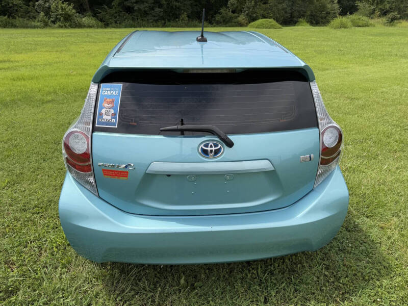 2013 Toyota Prius c Three