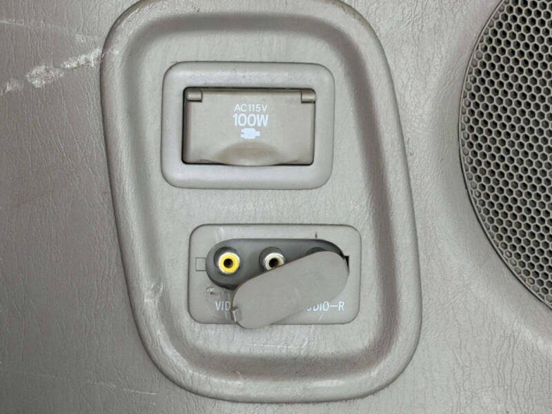 2005 Toyota Sienna XLE 7 Passenger