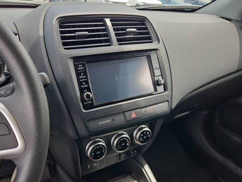 2025 Mitsubishi Outlander Sport ES