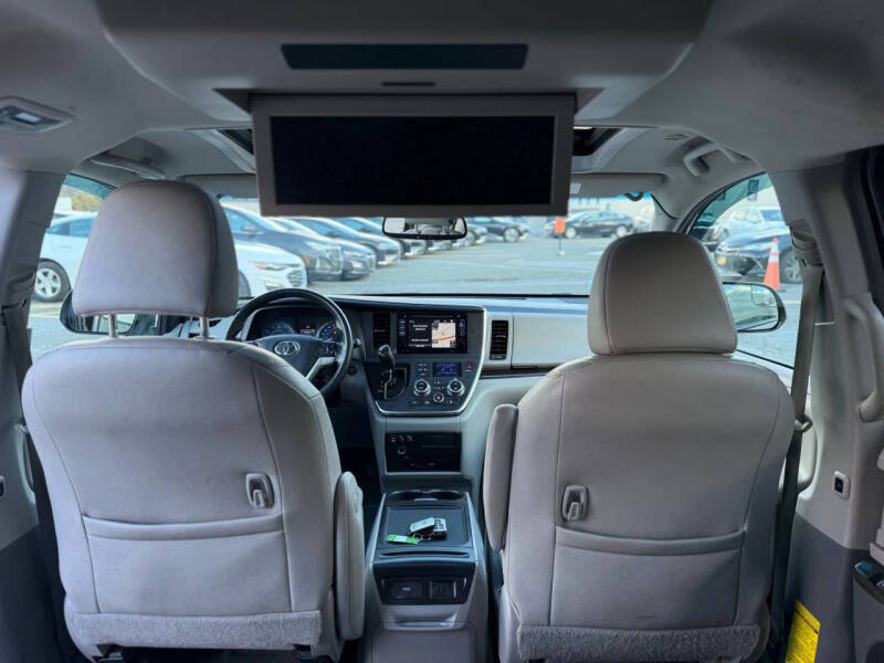 2015 Toyota Sienna