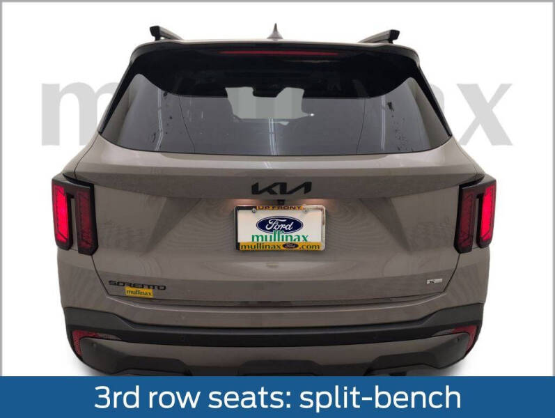 2025 Kia Sorento X-Line EX