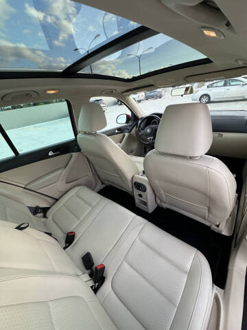 2012 Volkswagen Tiguan SE 4Motion