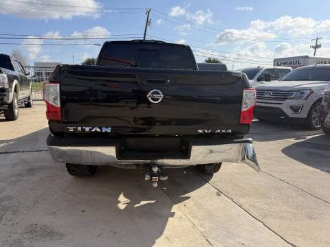 2017 Nissan Titan SV