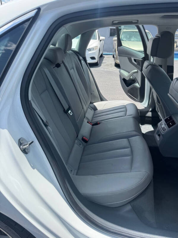 2017 Audi A4 2.0T quattro Premium Plus