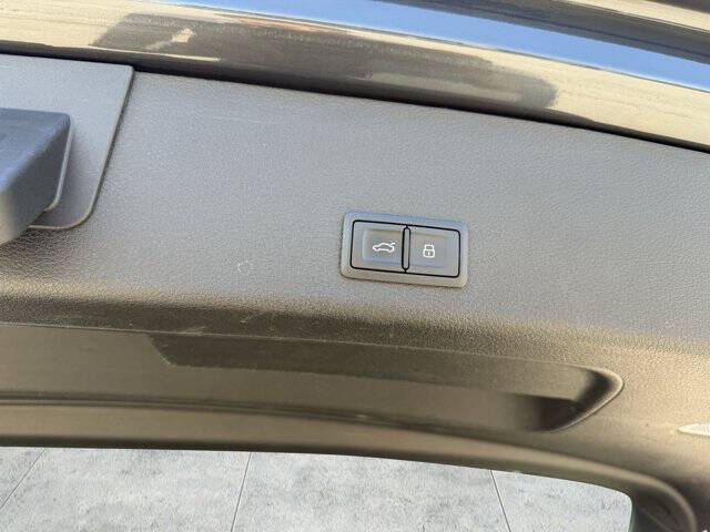 2019 Audi e-tron quattro Prestige