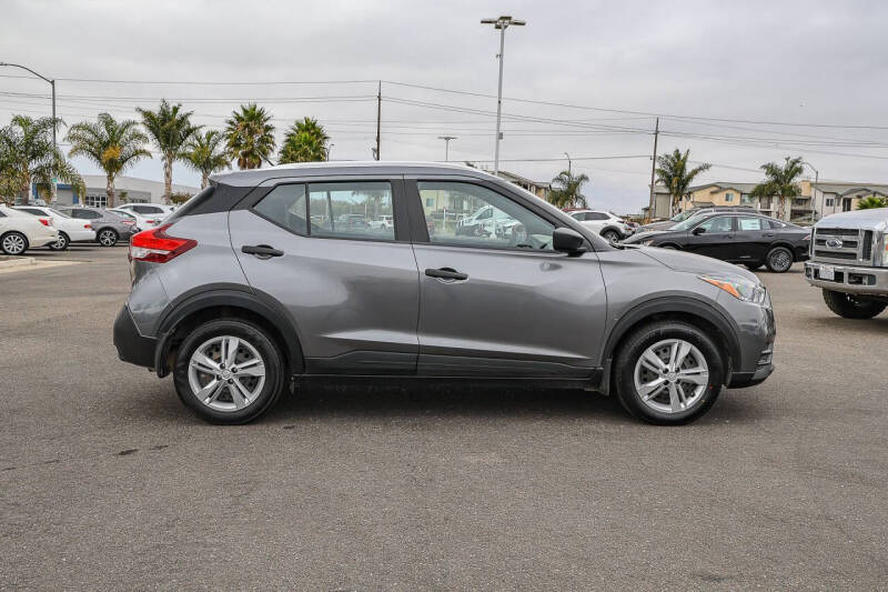 2019 Nissan Kicks S