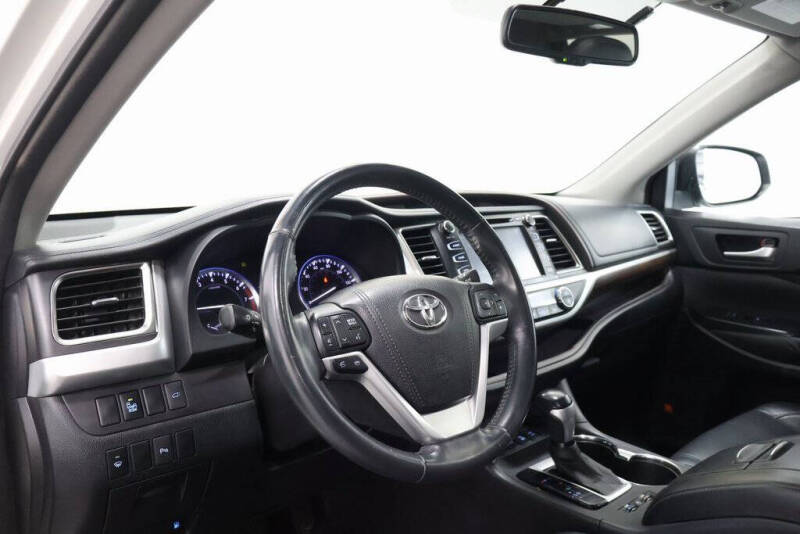 2016 Toyota Highlander