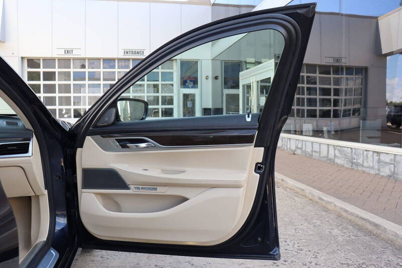 2016 BMW 7 Series 750i