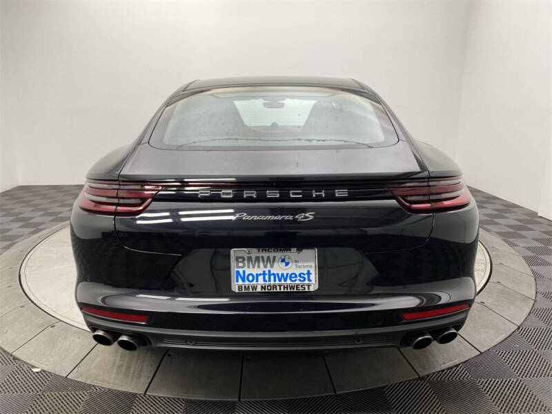 2017 Porsche Panamera 4S