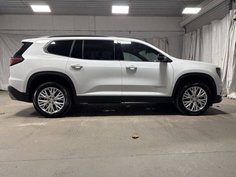 2024 GMC Acadia Elevation