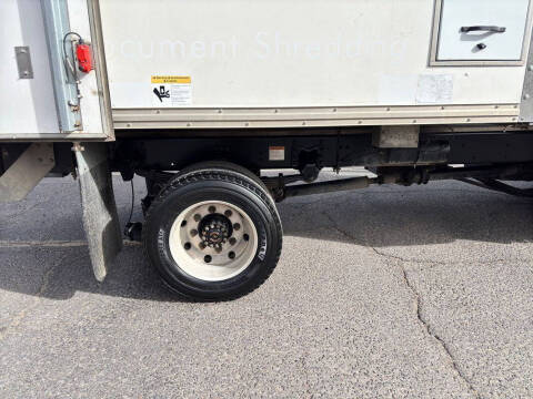 2014 Freightliner M2 106