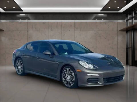 2015 Porsche Panamera 4