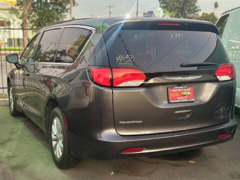 2017 Chrysler Pacifica Touring