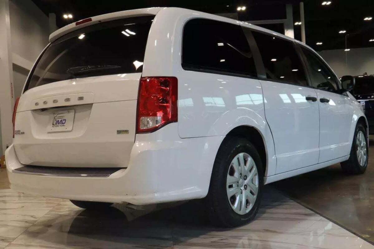 2019 Dodge Grand Caravan for sale at IMD MOTORS, INC in Dallas, TX