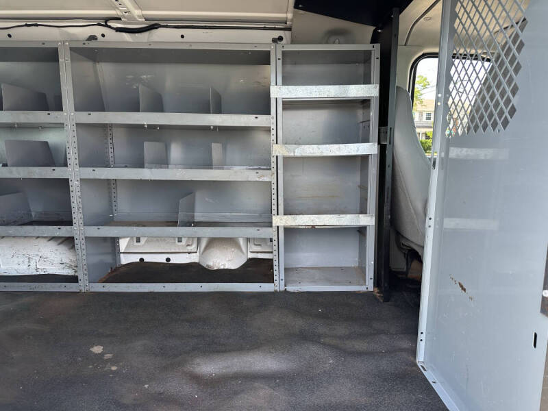 2003 Ford E-Series E-250