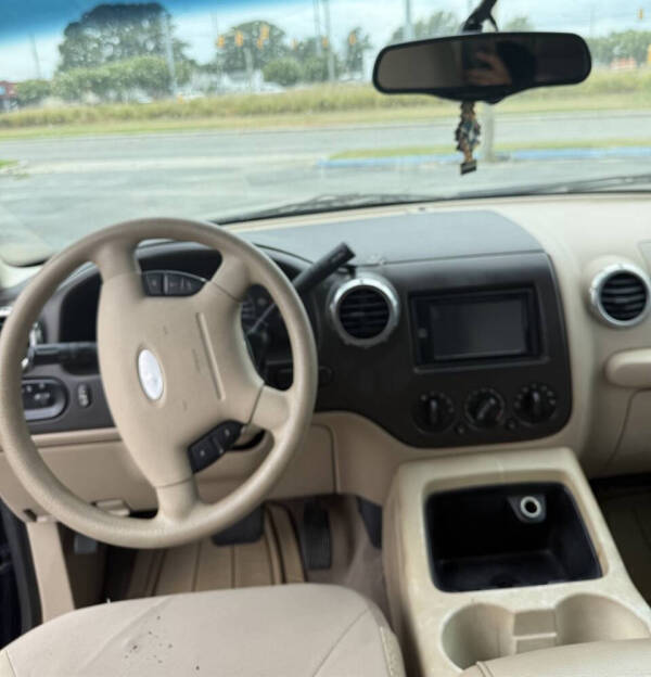 2004 Ford Expedition XLT