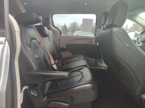 2017 Chrysler Pacifica Touring-L