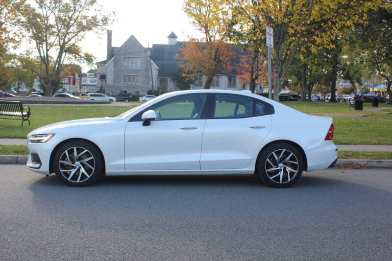 2020 Volvo S60 T5 Momentum